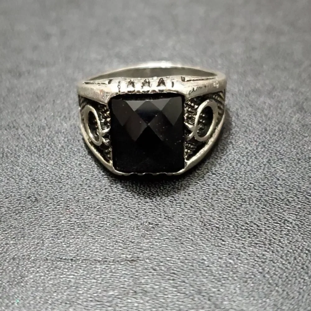 Silver tone and black ring size 12.5 - Picture 1 of 9